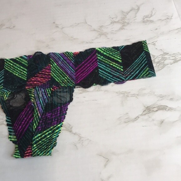 Victoria’s Secret PINK all over lace sexy panties size xs - Picture 3 of 8